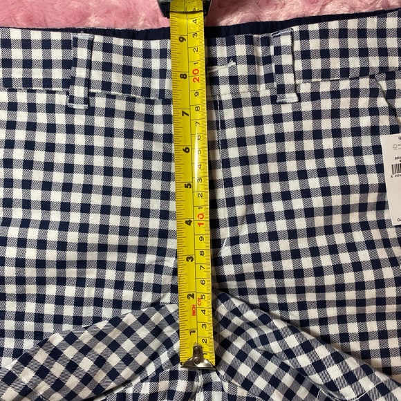 Old Navy Everyday Mid-rise Short - Picture 7 of 9